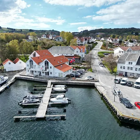 Fjordbris Hotell 3*